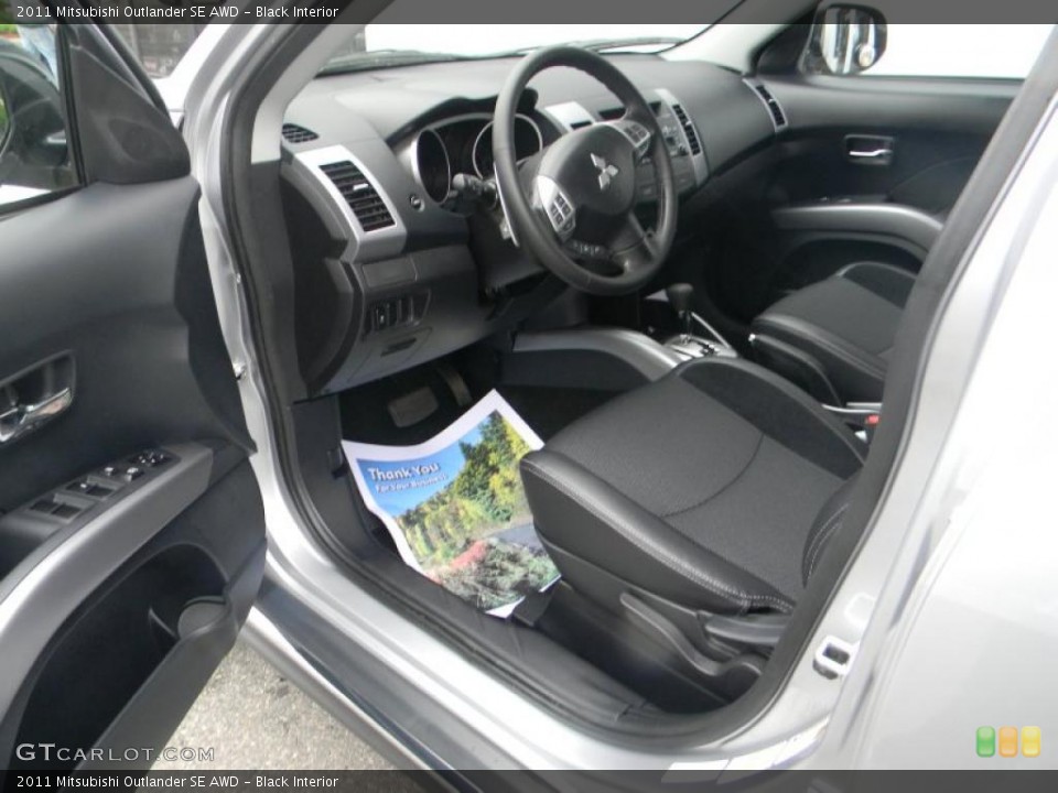 Black Interior Photo for the 2011 Mitsubishi Outlander SE AWD #49403135