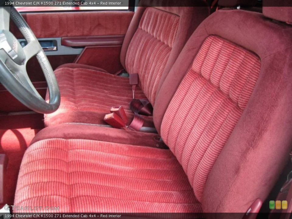 Red Interior Photo for the 1994 Chevrolet C/K K1500 Z71 Extended Cab 4x4 #49403654
