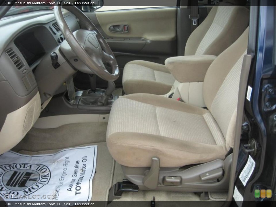 Tan Interior Photo for the 2002 Mitsubishi Montero Sport XLS 4x4 #49409739