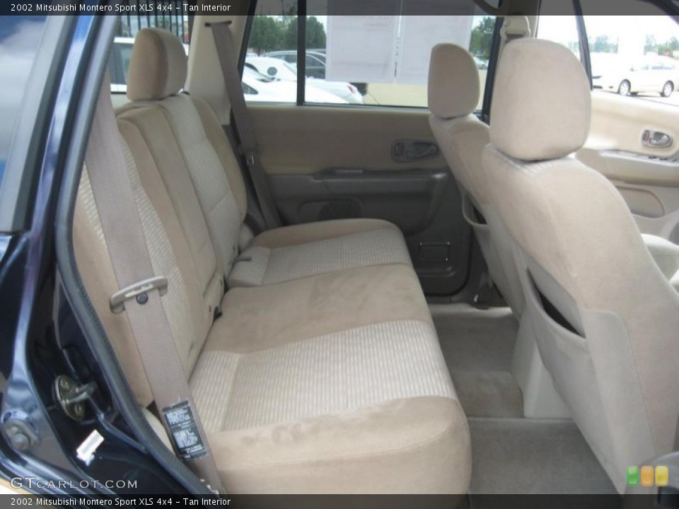 Tan Interior Photo for the 2002 Mitsubishi Montero Sport XLS 4x4 #49409811