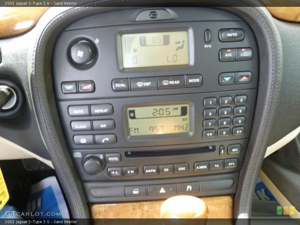 Sand Interior Controls for the 2003 Jaguar S-Type 3.0 #49426558