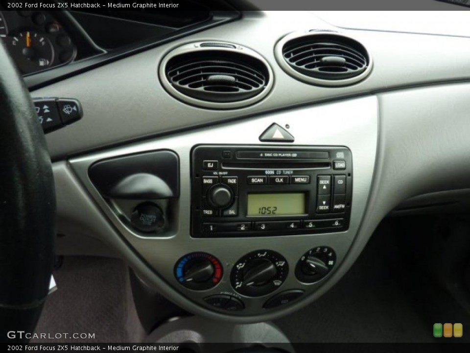 Medium Graphite Interior Controls for the 2002 Ford Focus ZX5 Hatchback #49426999