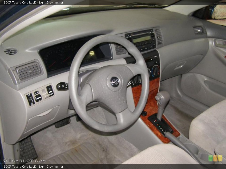 Light Gray Interior Photo for the 2005 Toyota Corolla LE #49431925