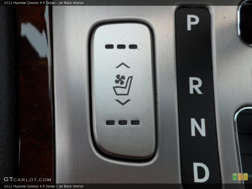 Jet Black Interior Controls for the 2011 Hyundai Genesis 4.6 Sedan #49439868