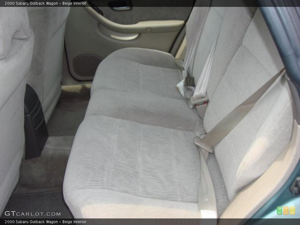 Beige Interior Photo for the 2000 Subaru Outback Wagon #49440343