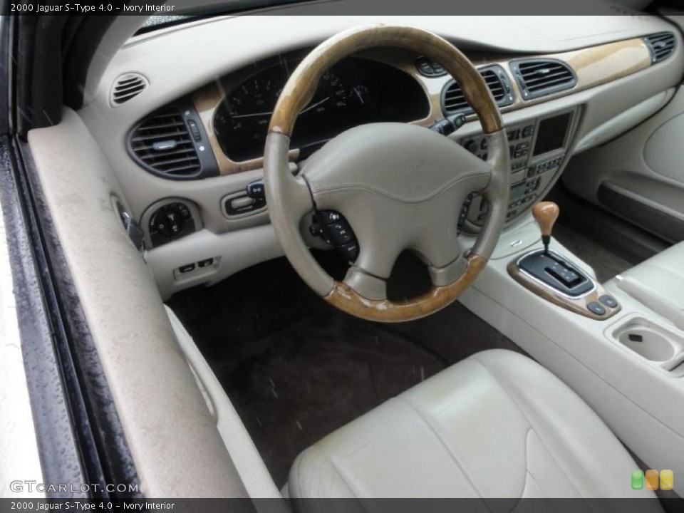 Ivory Interior Photo for the 2000 Jaguar S-Type 4.0 #49440808