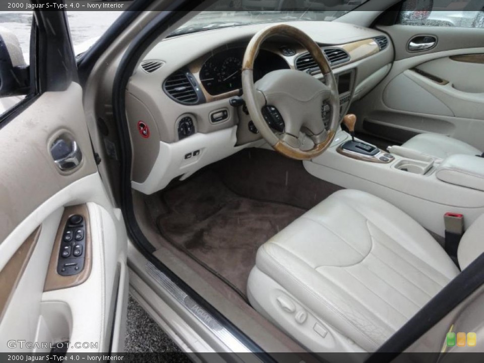 Ivory Interior Photo for the 2000 Jaguar S-Type 4.0 #49440823