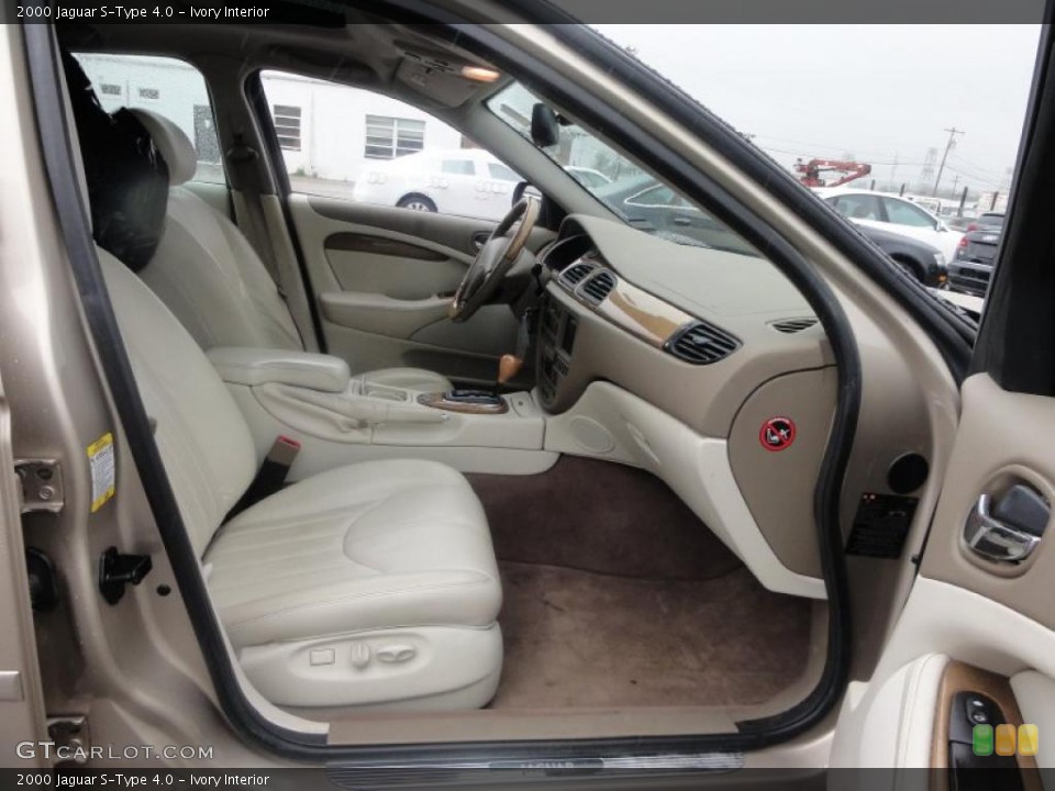 Ivory Interior Photo for the 2000 Jaguar S-Type 4.0 #49440931