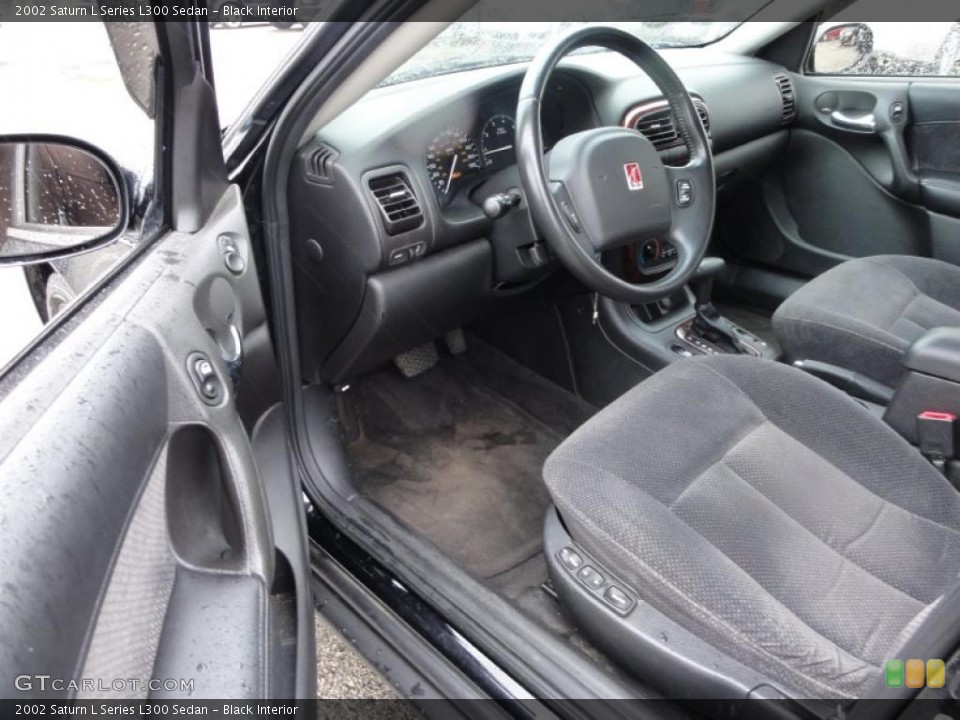 Black Interior Photo for the 2002 Saturn L Series L300 Sedan #49442383