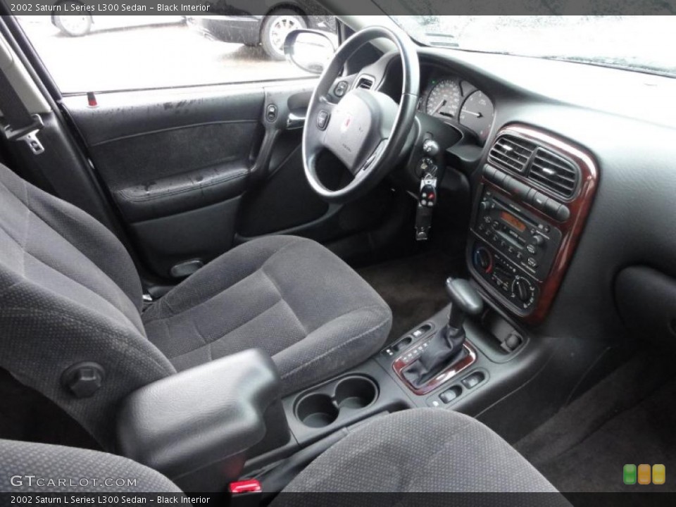 Black Interior Photo for the 2002 Saturn L Series L300 Sedan #49442467