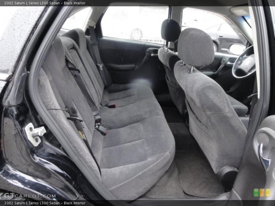 Black Interior Photo for the 2002 Saturn L Series L300 Sedan #49442527