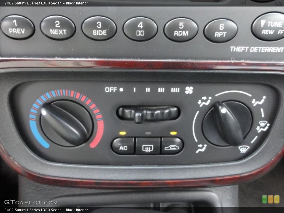 Black Interior Controls for the 2002 Saturn L Series L300 Sedan #49442800
