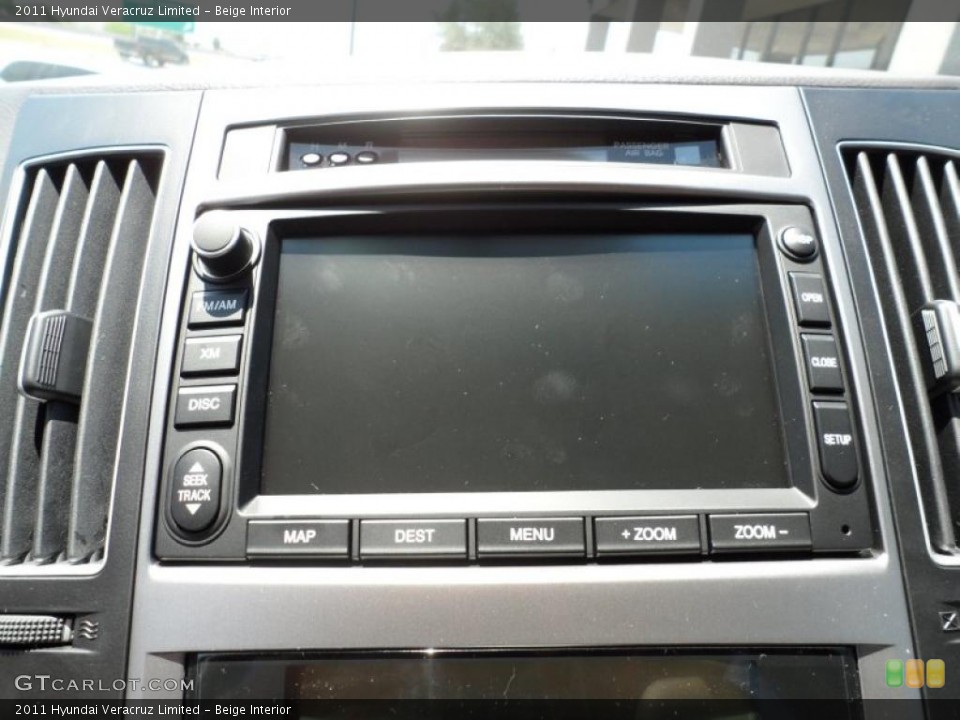 Beige Interior Controls for the 2011 Hyundai Veracruz Limited #49444042