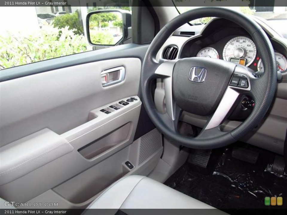 Gray Interior Photo for the 2011 Honda Pilot LX #49450831