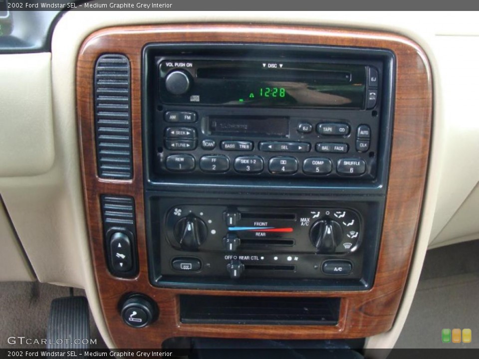 Medium Graphite Grey Interior Controls for the 2002 Ford Windstar SEL #49460905