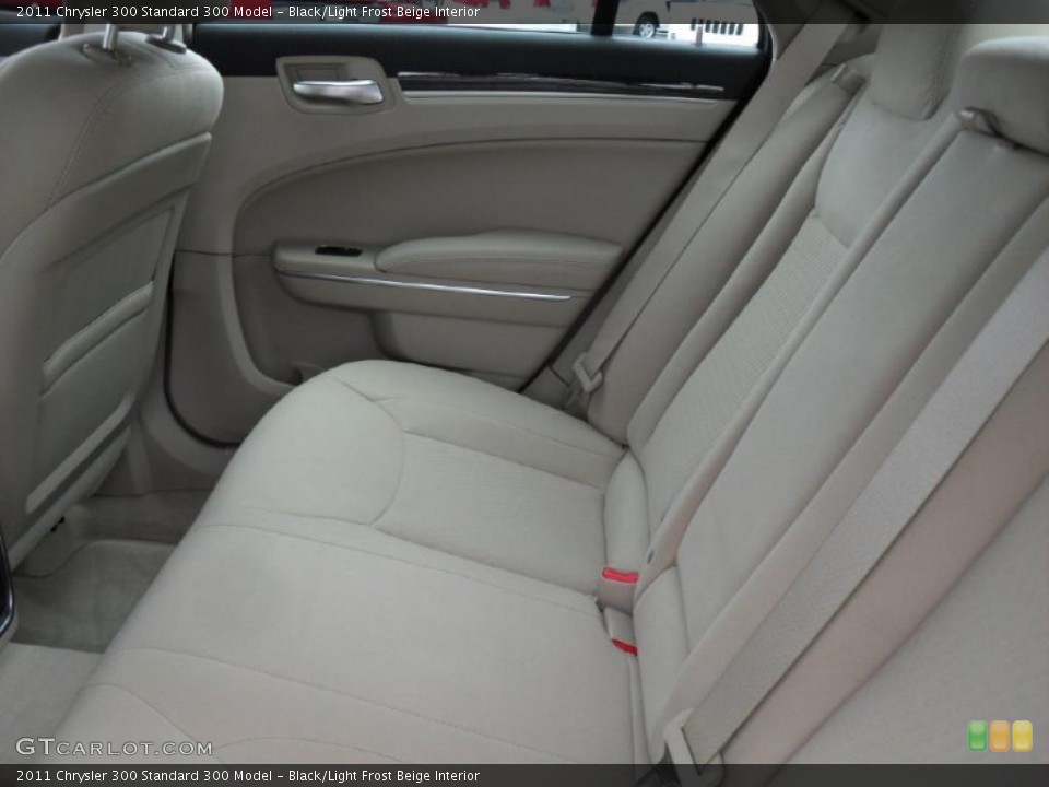 Black/Light Frost Beige Interior Photo for the 2011 Chrysler 300  #49462447