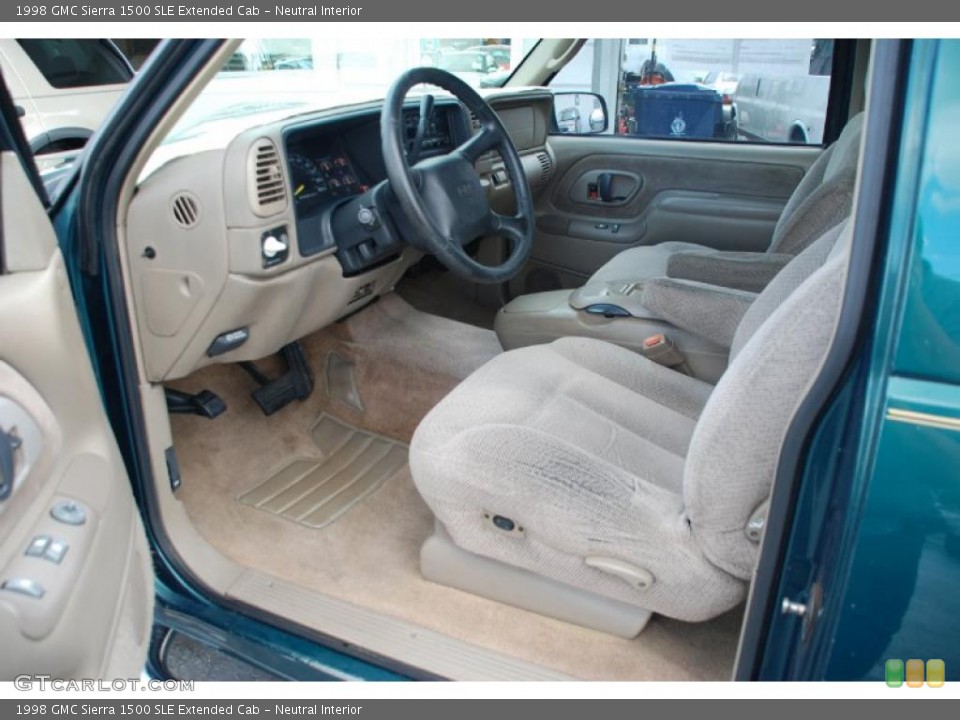 Neutral Interior Photo for the 1998 GMC Sierra 1500 SLE Extended Cab #49468621