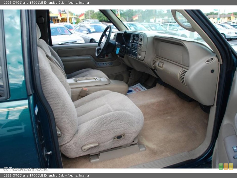 Neutral Interior Photo for the 1998 GMC Sierra 1500 SLE Extended Cab #49468636