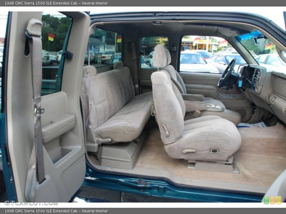 Neutral Interior Photo for the 1998 GMC Sierra 1500 SLE Extended Cab #49468642
