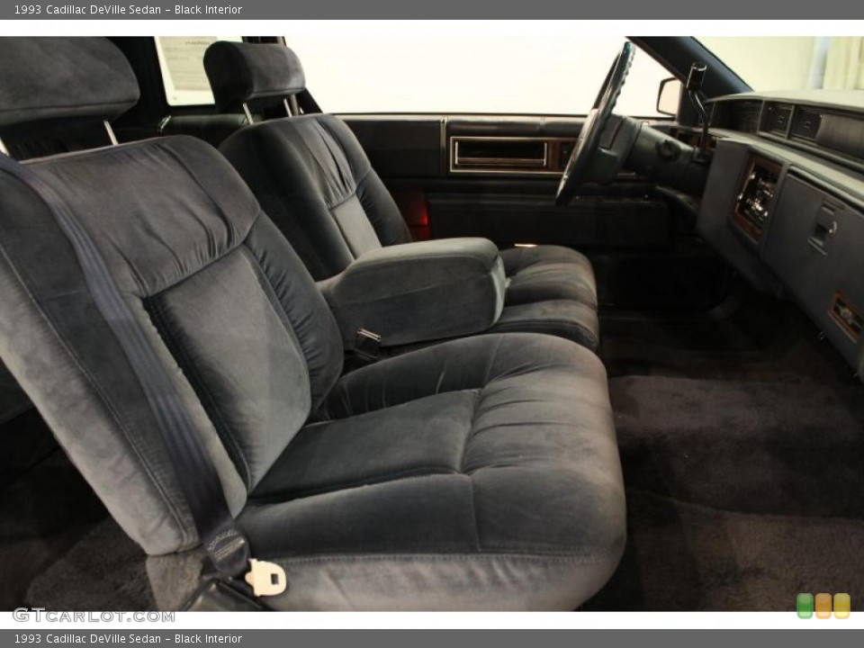 Black Interior Photo for the 1993 Cadillac DeVille Sedan #49476735