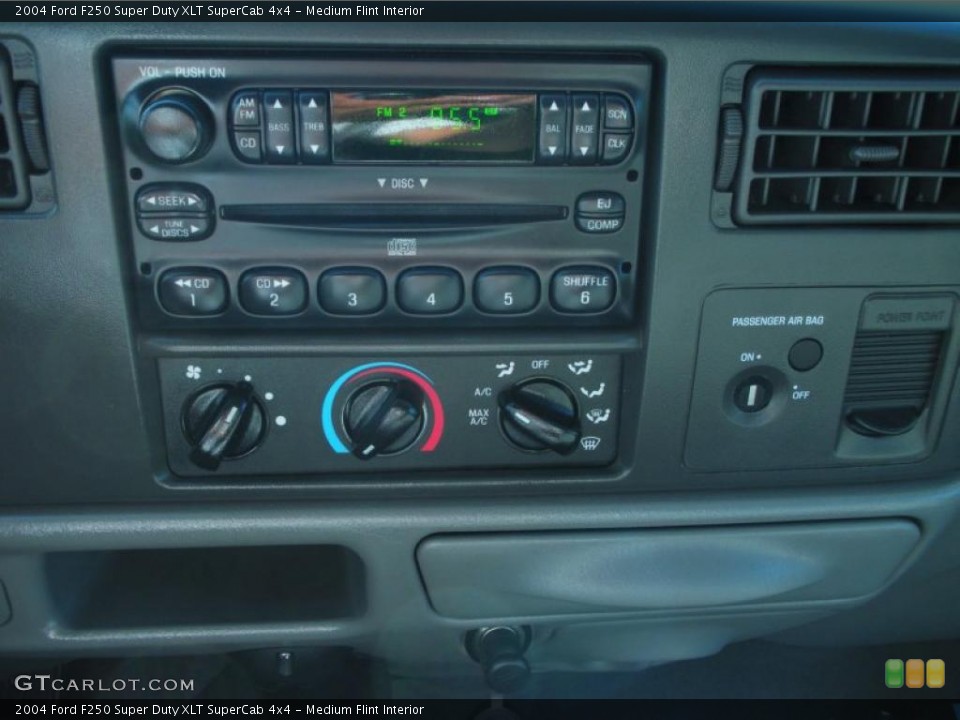 Medium Flint Interior Controls for the 2004 Ford F250 Super Duty XLT SuperCab 4x4 #49478601