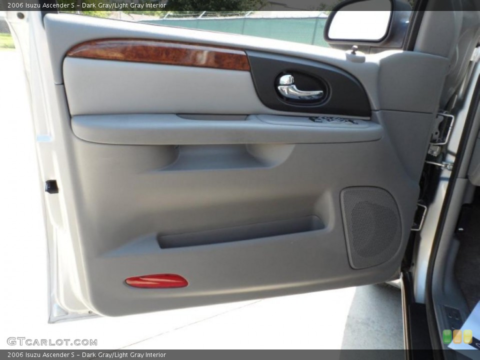 Dark Gray/Light Gray Interior Door Panel for the 2006 Isuzu Ascender S #49479537