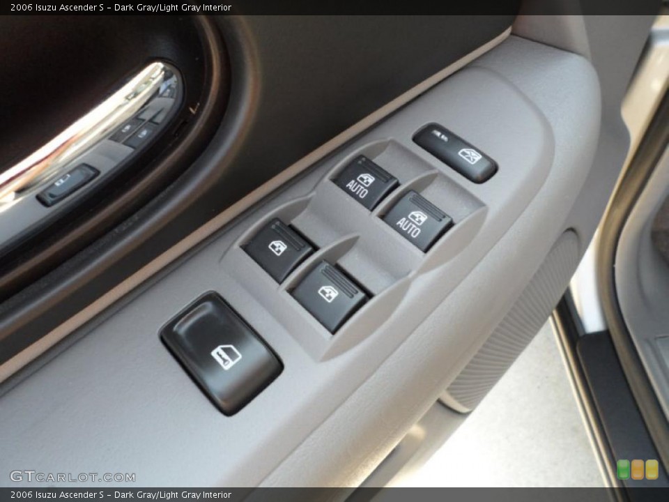 Dark Gray/Light Gray Interior Controls for the 2006 Isuzu Ascender S #49479546