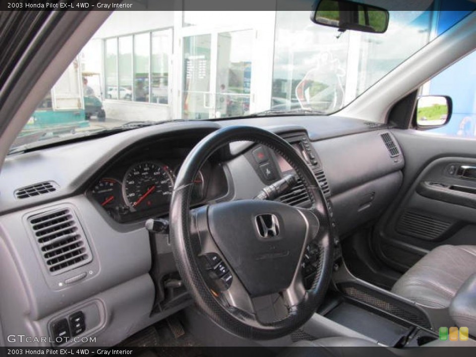 Gray Interior Photo for the 2003 Honda Pilot EX-L 4WD #49480737