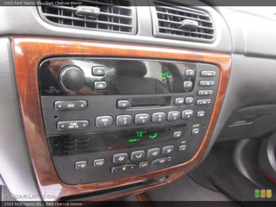 Dark Charcoal Interior Controls for the 2003 Ford Taurus SEL #49486890