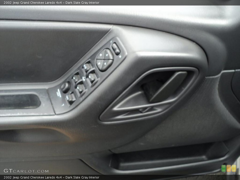 Dark Slate Gray Interior Controls for the 2002 Jeep Grand Cherokee Laredo 4x4 #49488321