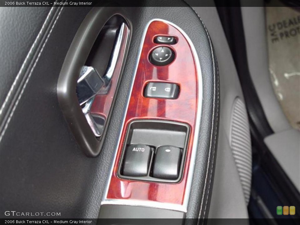 Medium Gray Interior Controls for the 2006 Buick Terraza CXL #49488660