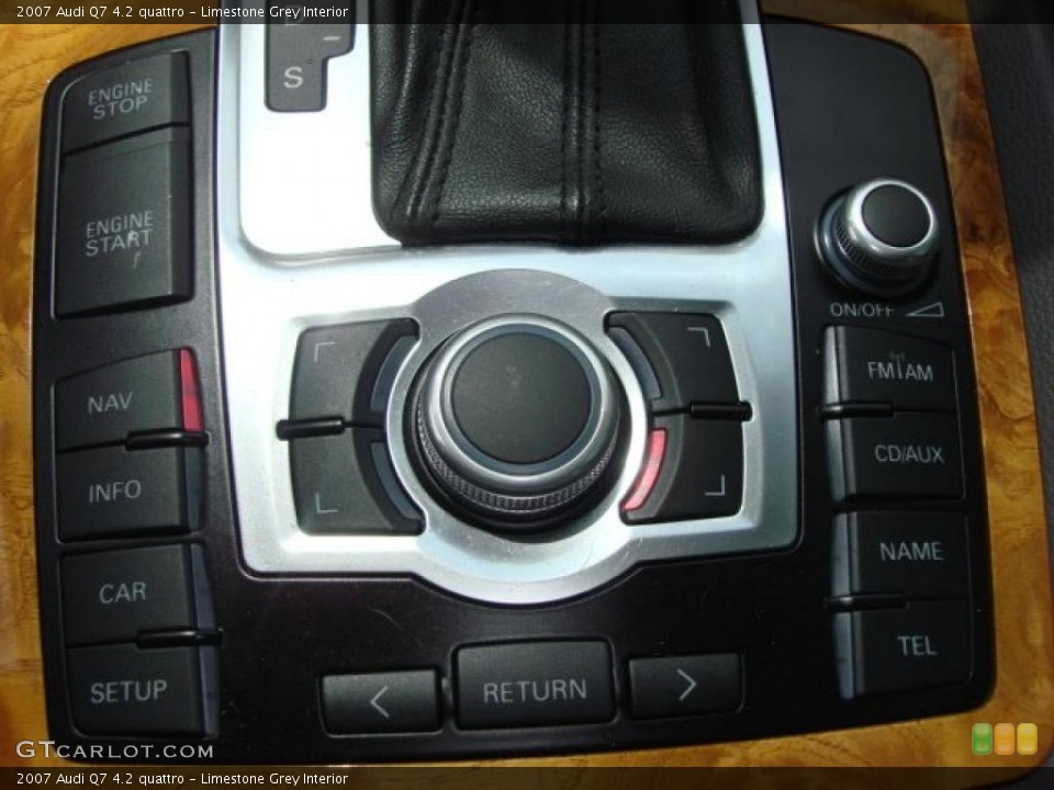 Limestone Grey Interior Controls for the 2007 Audi Q7 4.2 quattro #49491348