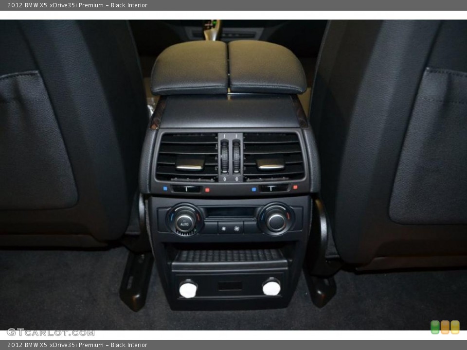 Black Interior Controls for the 2012 BMW X5 xDrive35i Premium #49492281