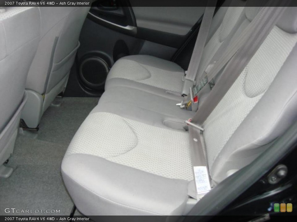 Ash Gray Interior Photo for the 2007 Toyota RAV4 V6 4WD #49493820
