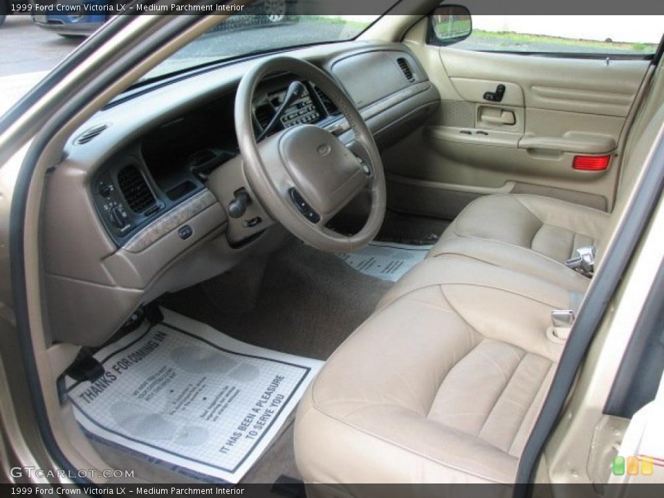Medium Parchment Interior Photo for the 1999 Ford Crown Victoria LX #49503549
