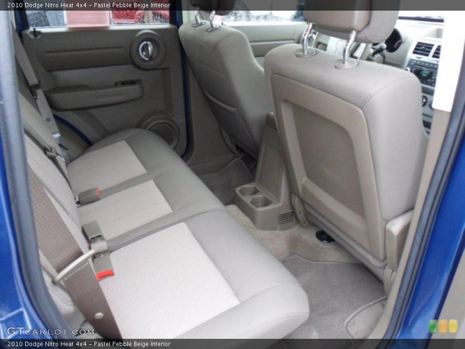 Pastel Pebble Beige Interior Photo for the 2010 Dodge Nitro Heat 4x4 #49506762