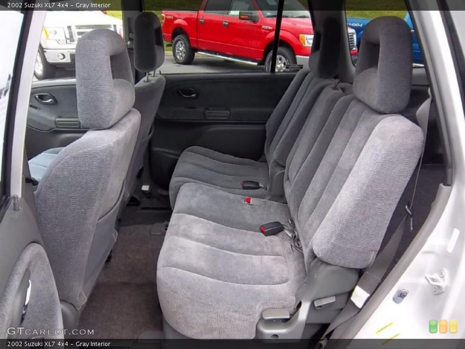 Gray Interior Photo for the 2002 Suzuki XL7 4x4 #49507317