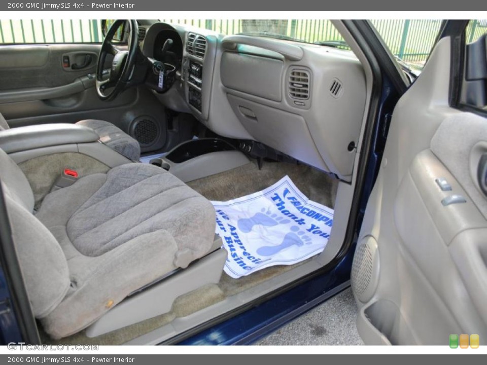 Pewter Interior Photo for the 2000 GMC Jimmy SLS 4x4 #49508916
