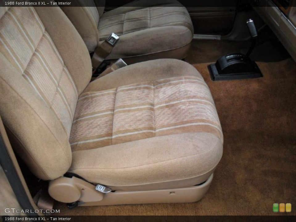 Tan Interior Photo for the 1988 Ford Bronco II XL #49515494