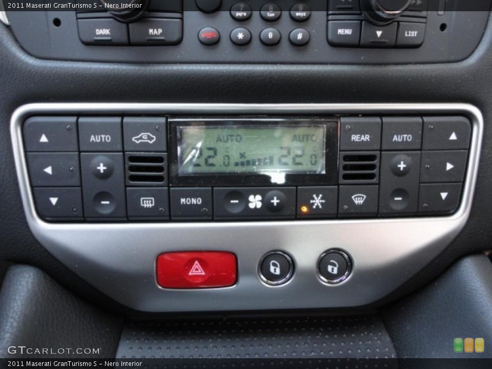 Nero Interior Controls for the 2011 Maserati GranTurismo S #49516352