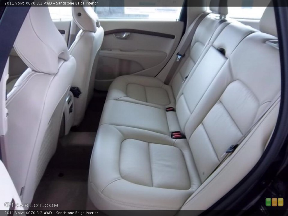 Sandstone Beige Interior Photo for the 2011 Volvo XC70 3.2 AWD #49517939