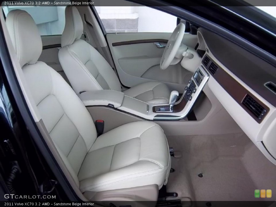 Sandstone Beige Interior Photo for the 2011 Volvo XC70 3.2 AWD #49517978