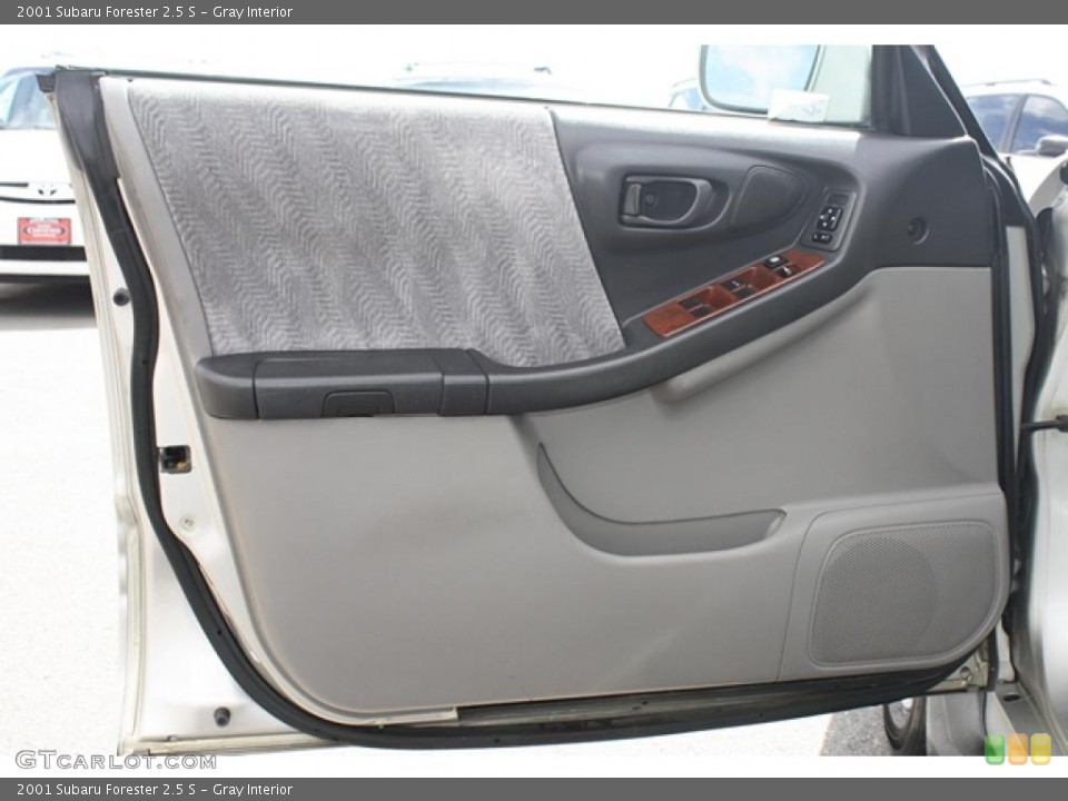 Gray Interior Door Panel for the 2001 Subaru Forester 2.5 S #49527404