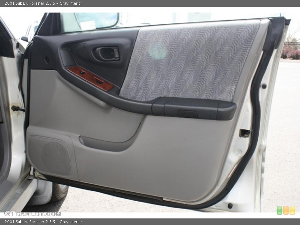 Gray Interior Door Panel for the 2001 Subaru Forester 2.5 S #49527419