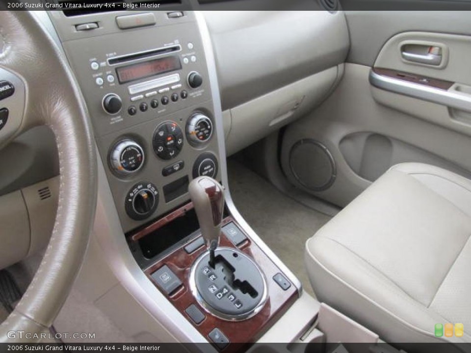 Beige Interior Dashboard for the 2006 Suzuki Grand Vitara Luxury 4x4 #49531226