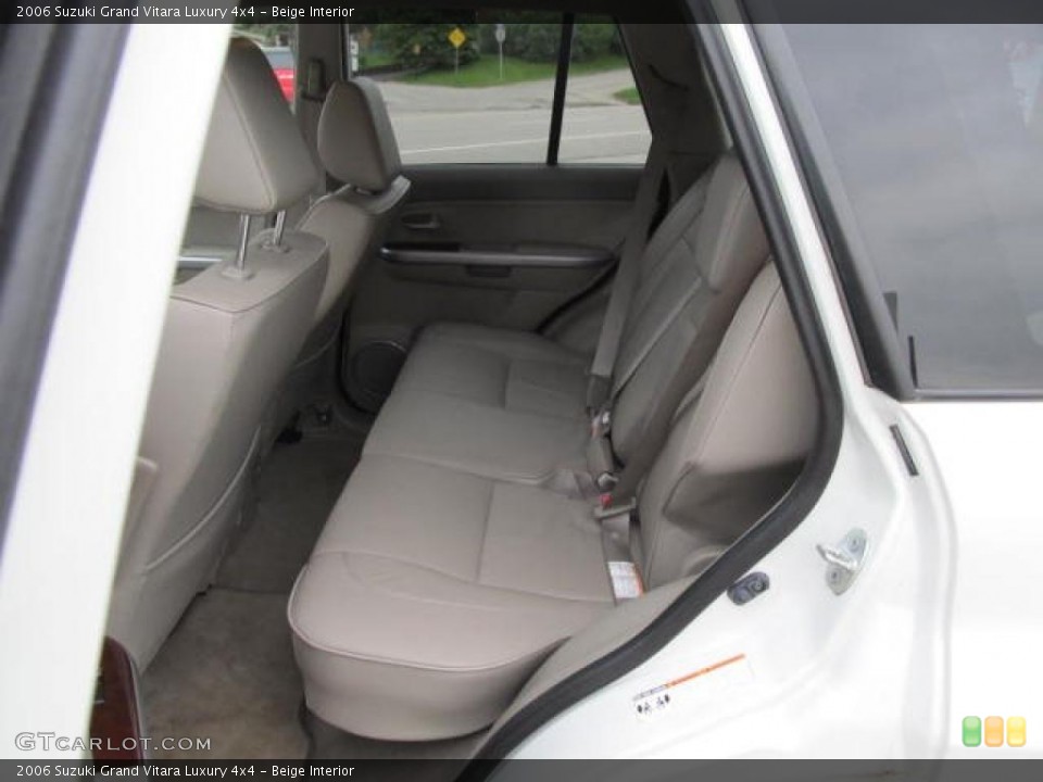 Beige Interior Photo for the 2006 Suzuki Grand Vitara Luxury 4x4 #49531238