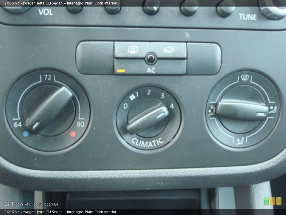 Interlagos Plaid Cloth Interior Controls for the 2006 Volkswagen Jetta GLI Sedan #49552271