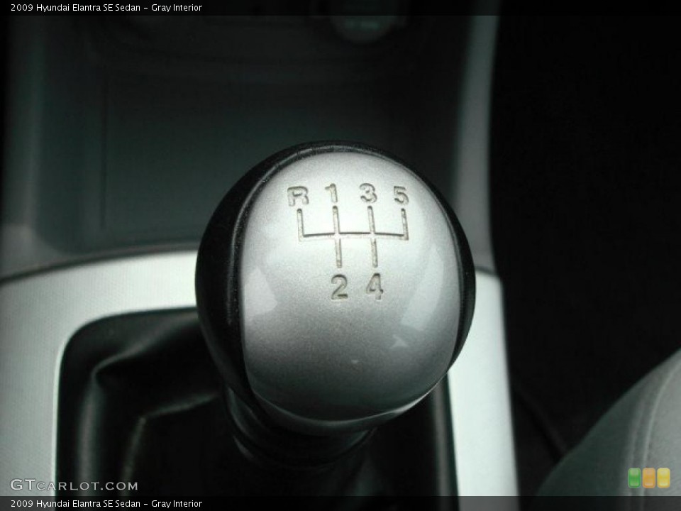 Gray Interior Transmission for the 2009 Hyundai Elantra SE Sedan #49553450
