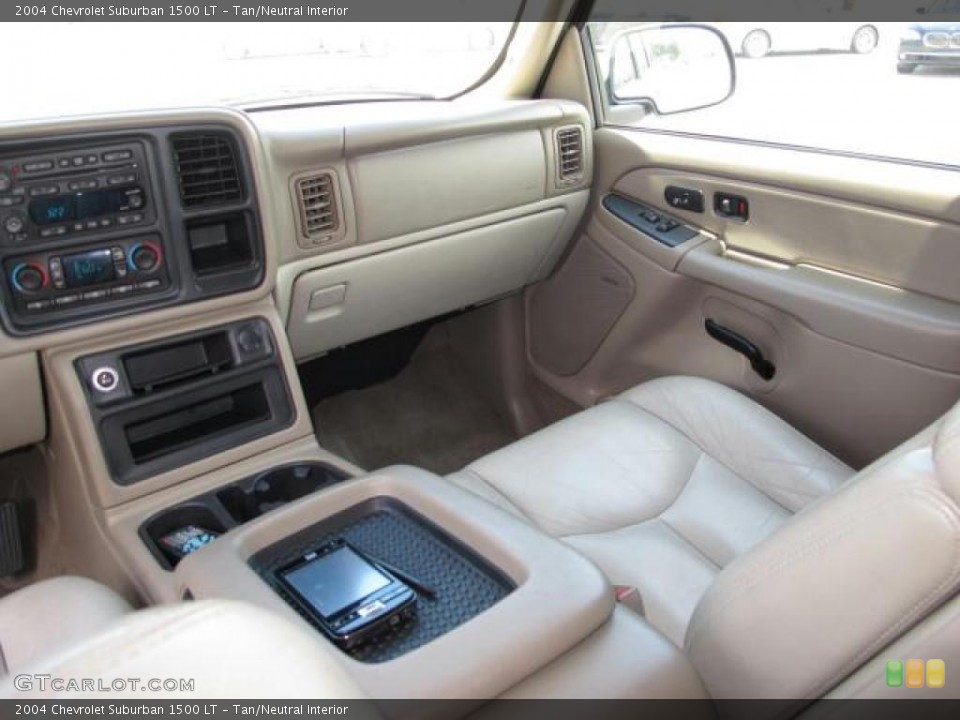 Tan/Neutral Interior Photo for the 2004 Chevrolet Suburban 1500 LT #49561646