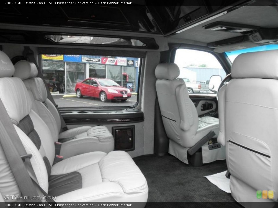 Dark Pewter 2002 GMC Savana Van Interiors